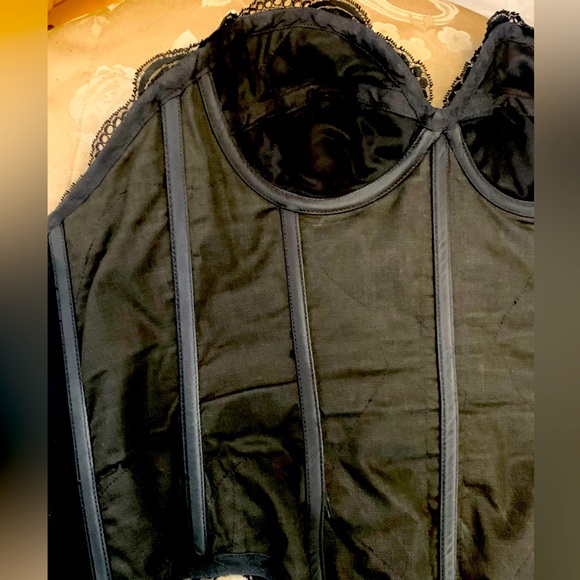 Designed by, Trashy Lingerie Los Angeles Handmade. Worn twice. 32B. Silk Lace. - Picture 5 of 6